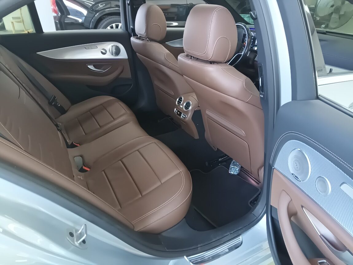MERCEDES-BENZ E-CLASS (5TH GEN) E350 4MATIC AVANTGARDE 2021 - zdjęcie 13
