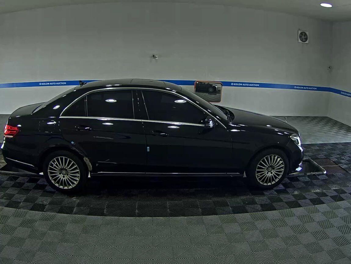 MERCEDES-BENZ E-CLASS (4TH GEN) E200 ELEGANCE 2014 - zdjęcie 4