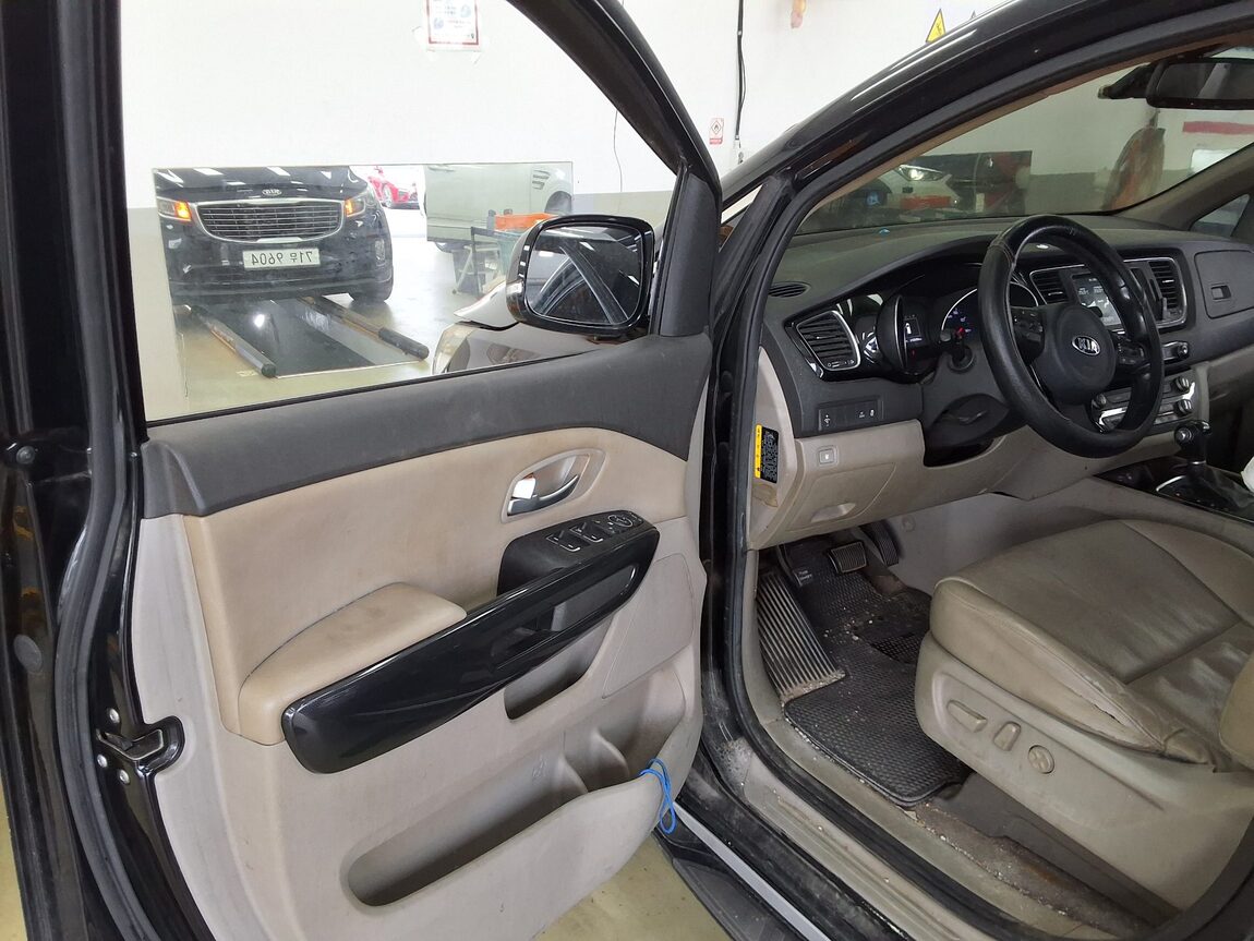 KIA ALL NEW CARNIVAL 11-SEATER DIESEL PRESTIGE 2015 - zdjęcie 10