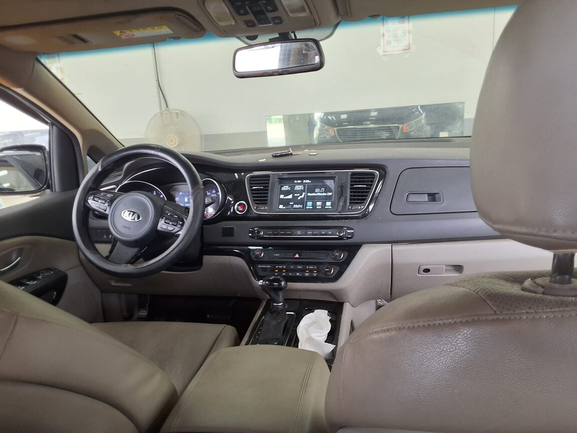 KIA ALL NEW CARNIVAL 11-SEATER DIESEL PRESTIGE 2015 - zdjęcie 11