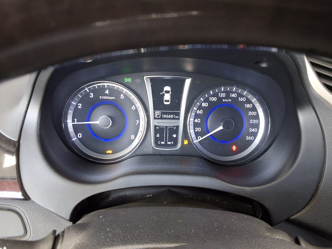 HYUNDAI GRANDEUR HG HG 240 LUXURY 2012 - zdjęcie 9