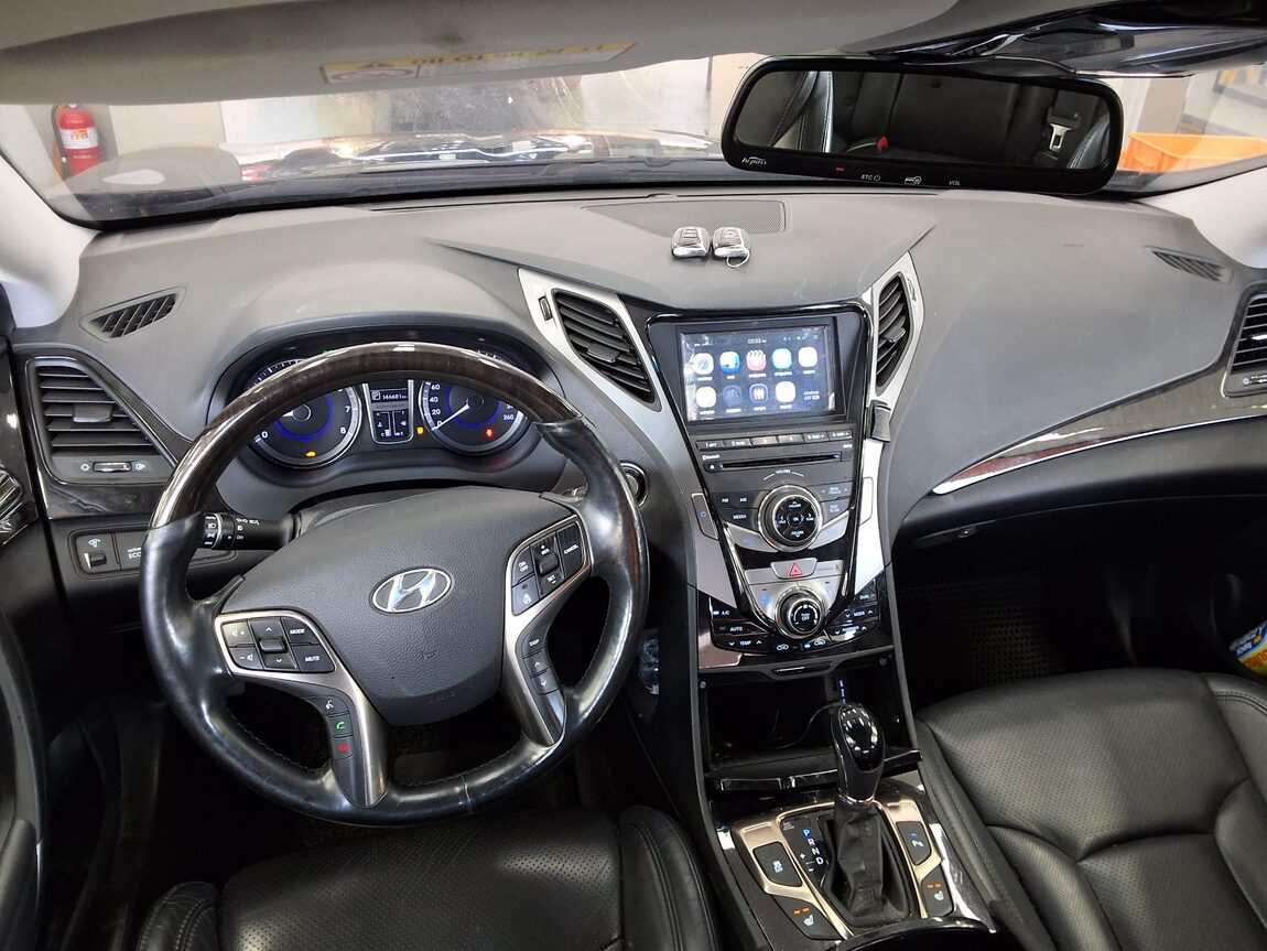 HYUNDAI GRANDEUR HG HG 240 LUXURY 2012 - zdjęcie 11