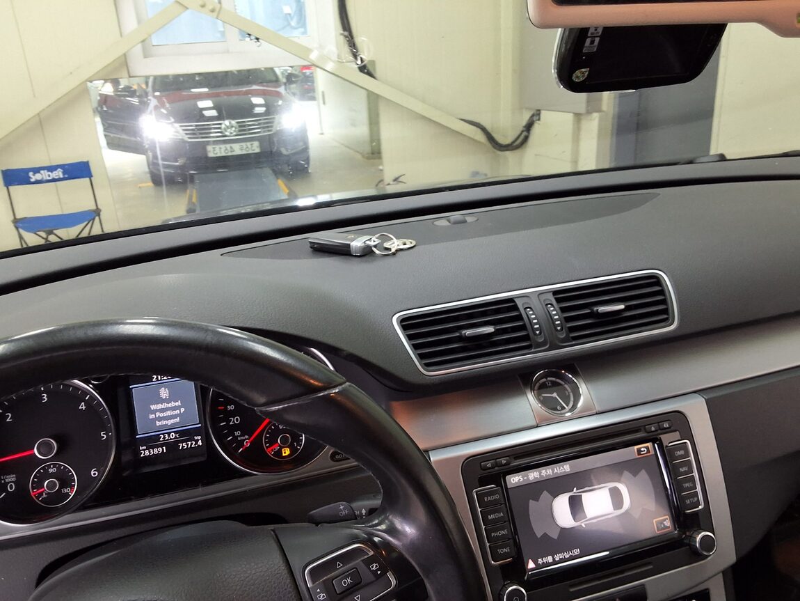 VOLKSWAGEN CC 2.0 TDI BLUEMOTION 4MOTION 2013 - zdjęcie 25