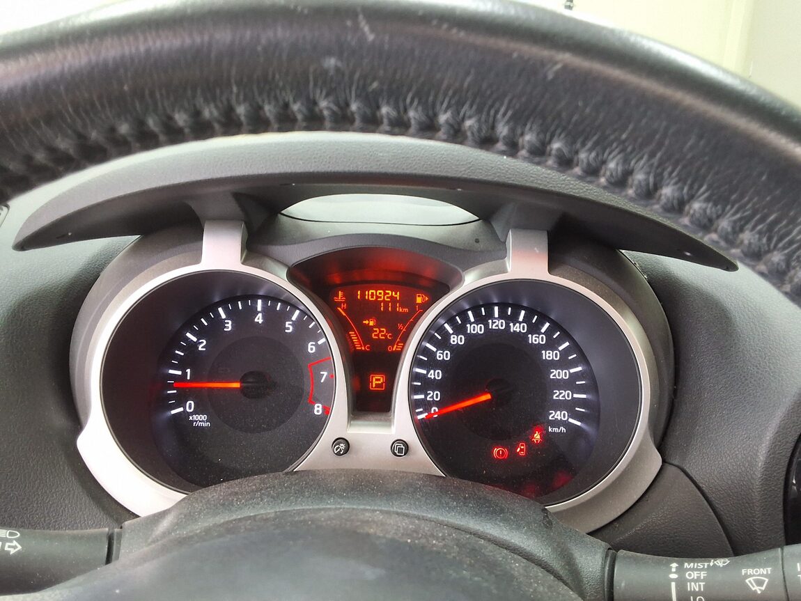 NISSAN JUKE 1.6 S 2016 - zdjęcie 10