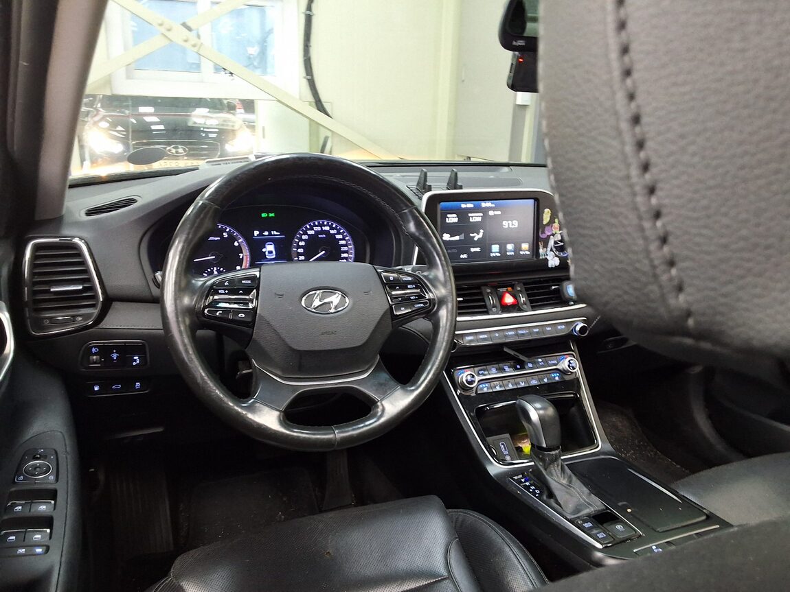HYUNDAI GRANDEUR IG 2.4 GDi PREMIUM 2018 - zdjęcie 12