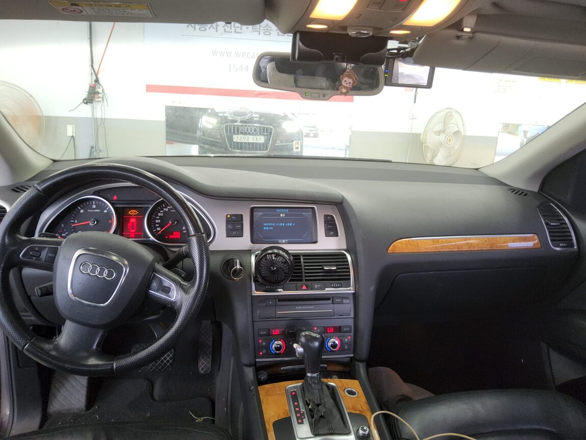 AUDI Q7 3.0 TDI QUATTRO 2011 - zdjęcie 11