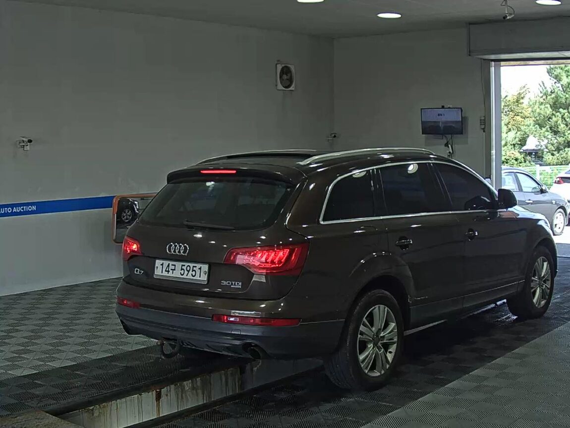 AUDI Q7 3.0 TDI QUATTRO 2011 - zdjęcie 5