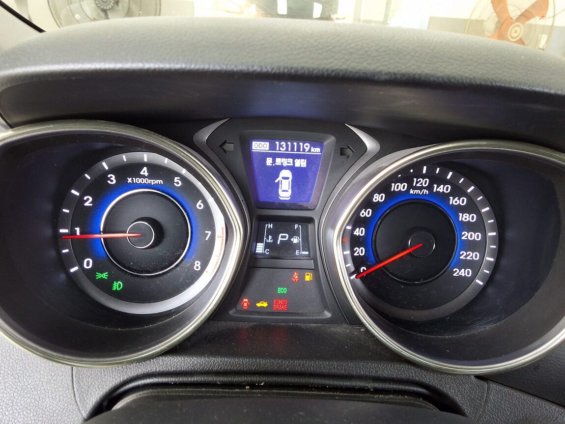HYUNDAI AVANTE MD M16 GDi PREMIER 2011 - zdjęcie 9