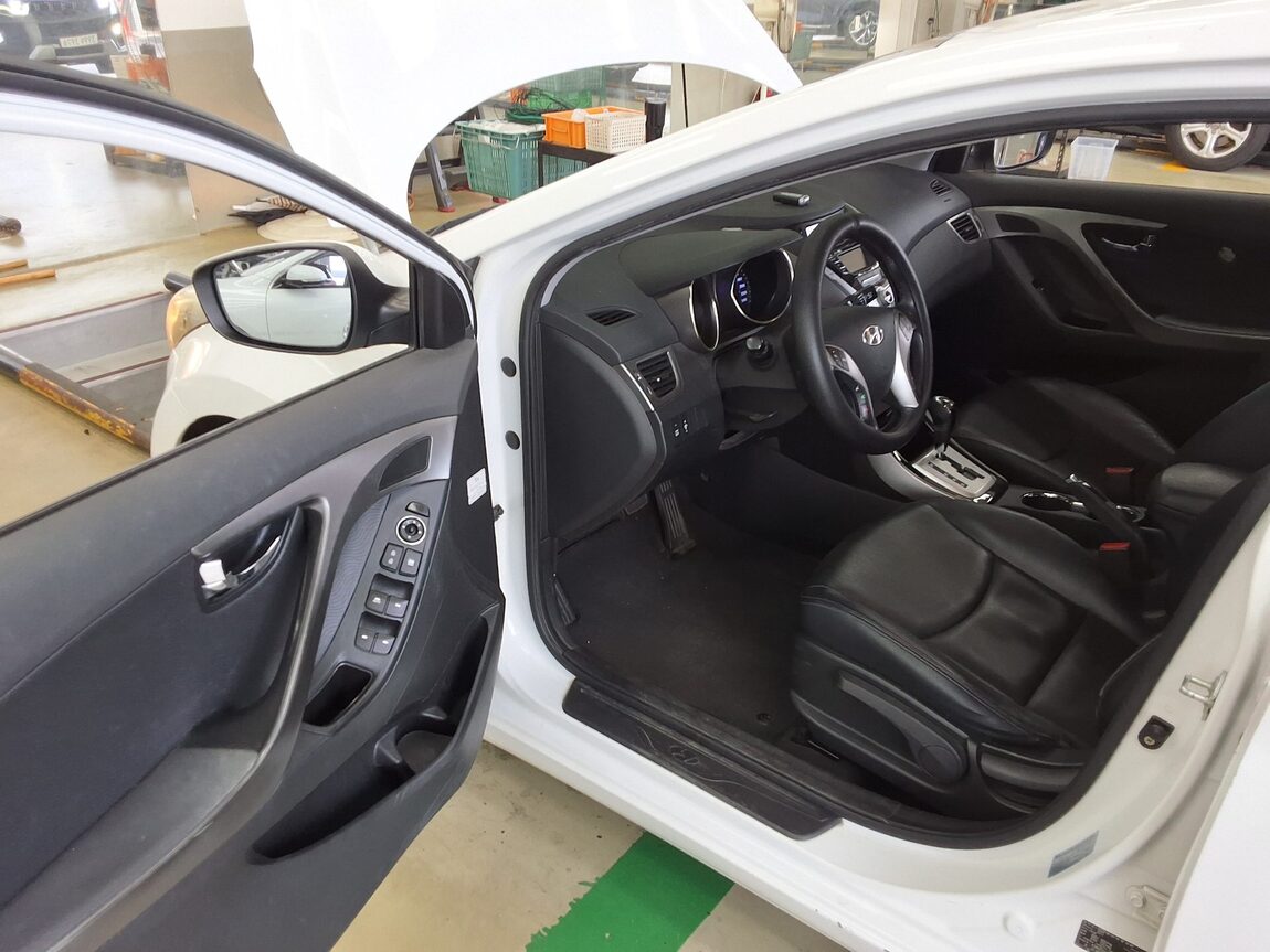 HYUNDAI AVANTE MD M16 GDi PREMIER 2011 - zdjęcie 10