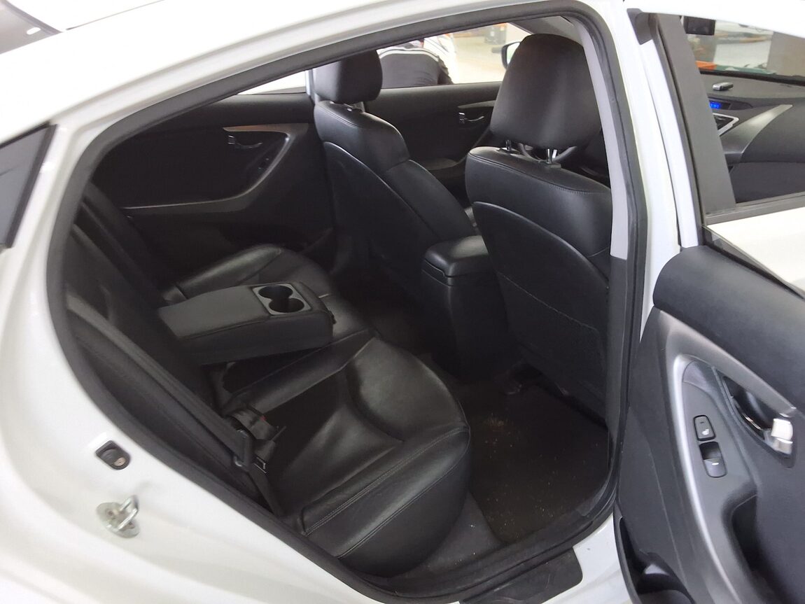 HYUNDAI AVANTE MD M16 GDi PREMIER 2011 - zdjęcie 13