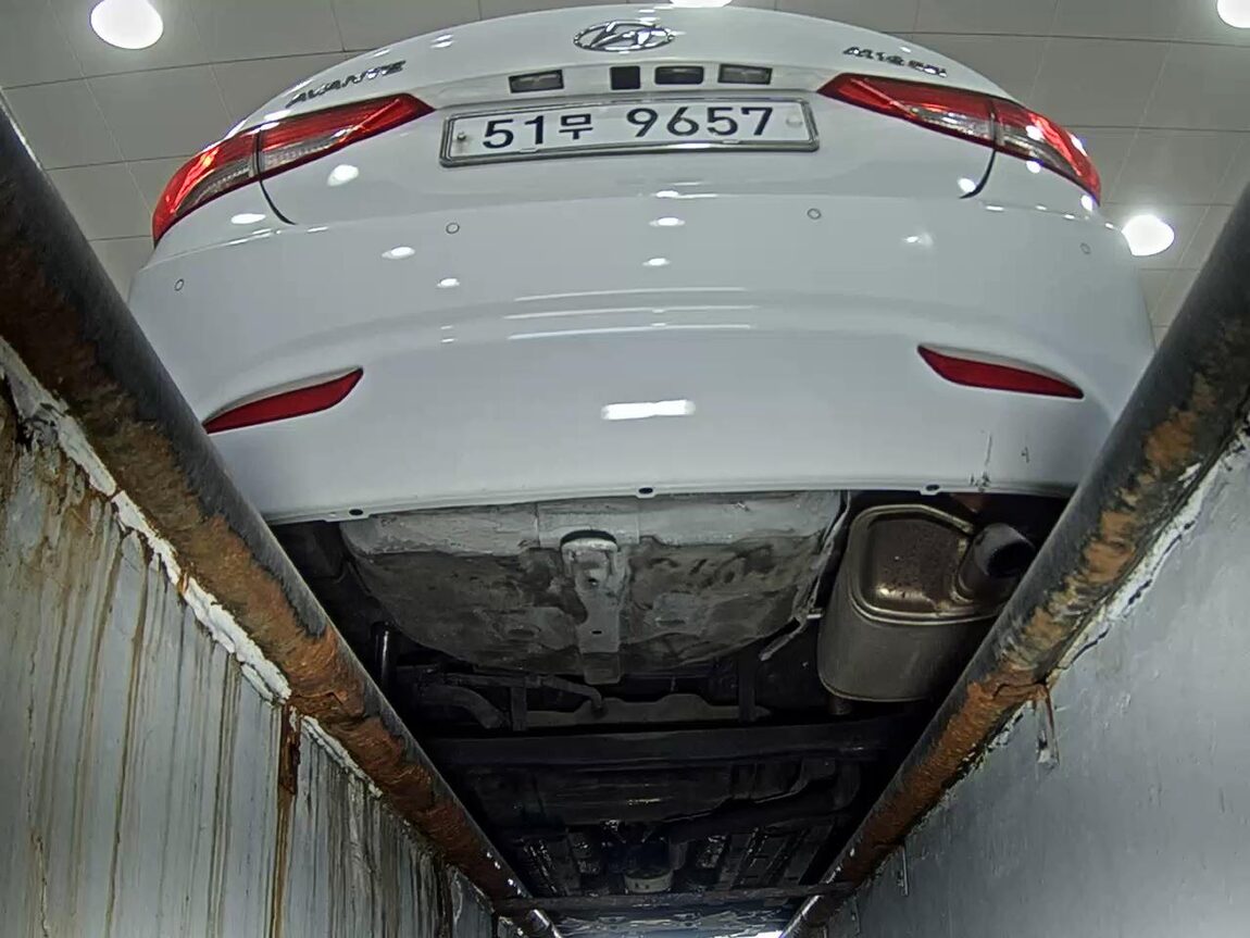 HYUNDAI AVANTE MD M16 GDi PREMIER 2011 - zdjęcie 8