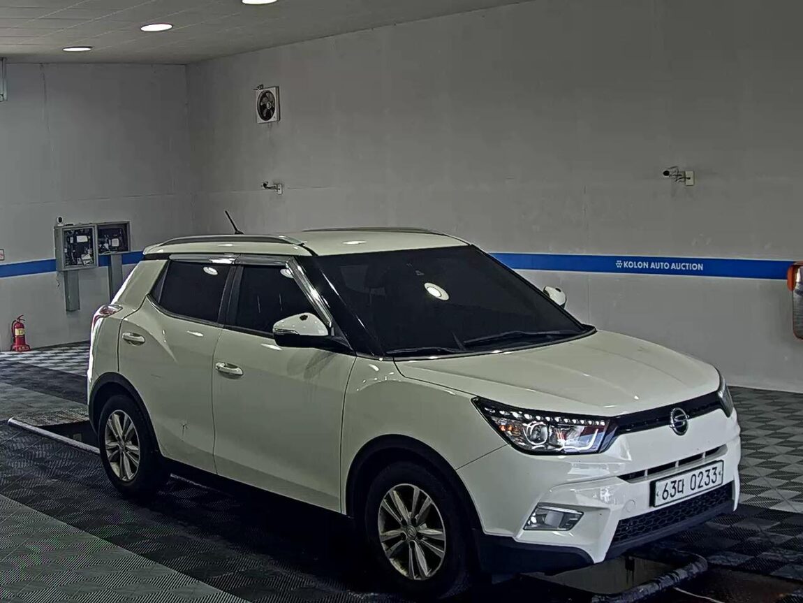 KG MOBILITY (SSANGYONG) TIVOLI GASOLINE 2WD VX 2017 - zdjęcie 3