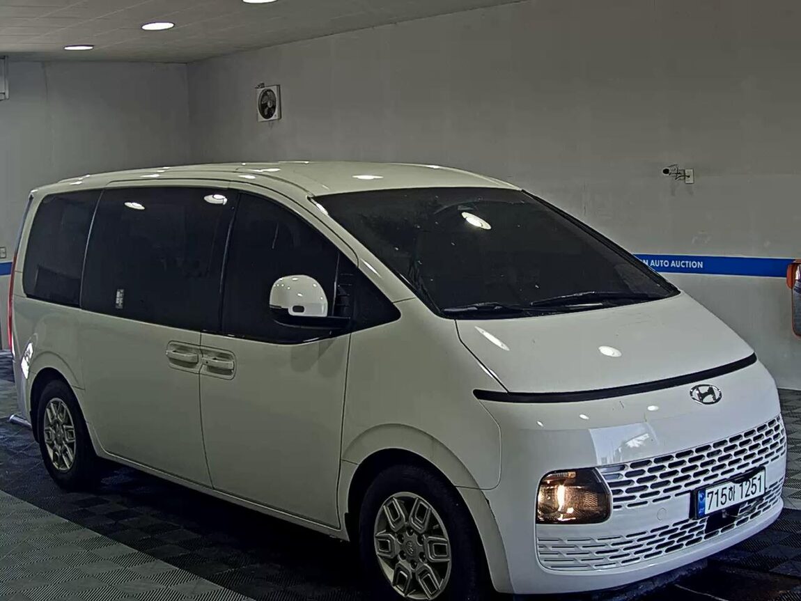 HYUNDAI STARIA 2.2 DIESEL TOURER 11-SEATER 2WD MODERN 2022 - zdjęcie 3