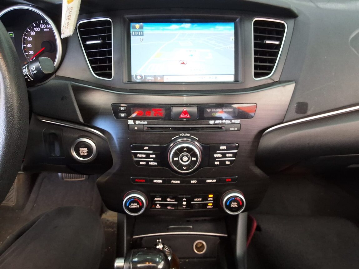 KIA K7 PRESTIGE 3.3 GDI NOBLESSE 2012 - zdjęcie 24