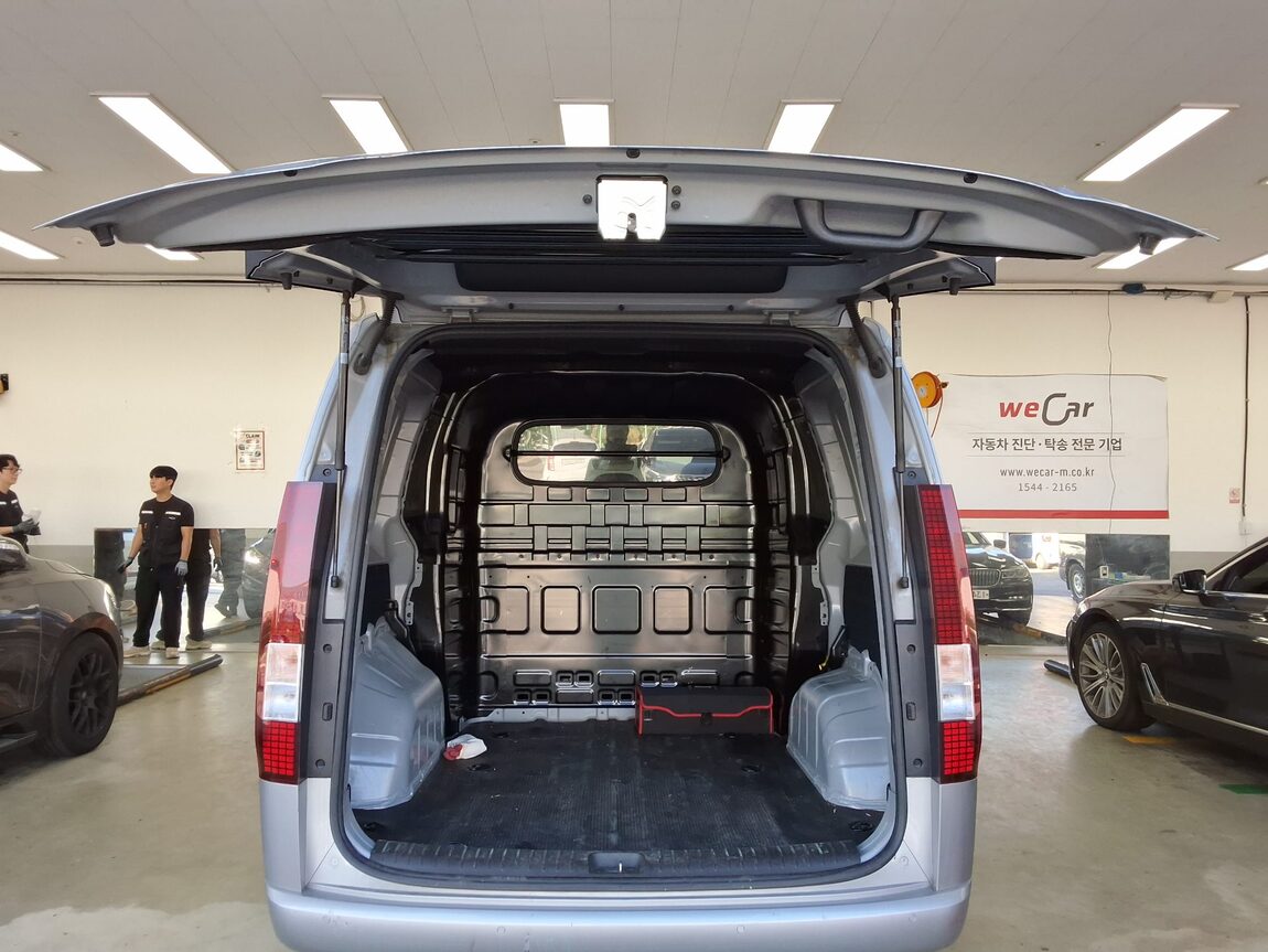 HYUNDAI STARIA 2.2 DIESEL CARGO 5-SEATER SMART 2022 - zdjęcie 16