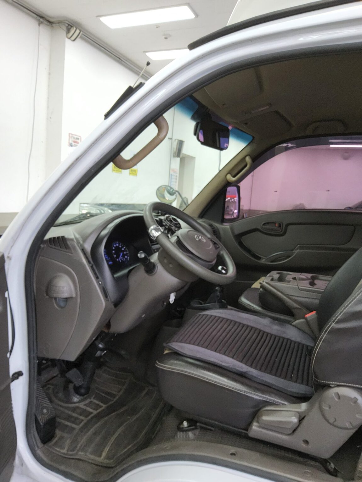 HYUNDAI PORTER II HIGH-ROOF BUILT-IN BOX TRUCK SUPER CAB 2020 - zdjęcie 10