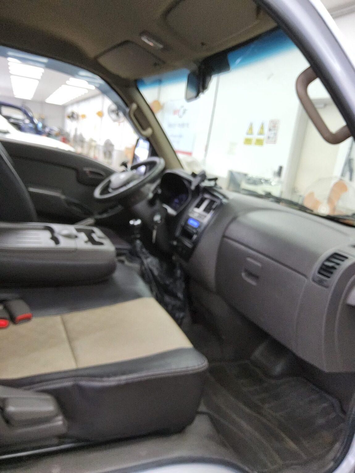 HYUNDAI PORTER II HIGH-ROOF BUILT-IN BOX TRUCK SUPER CAB 2020 - zdjęcie 12