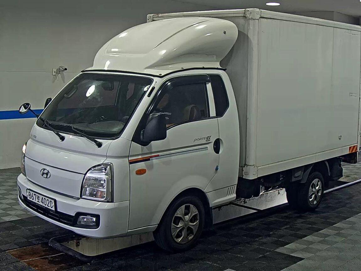 HYUNDAI PORTER II HIGH-ROOF BUILT-IN BOX TRUCK SUPER CAB 2020 - zdjęcie 2