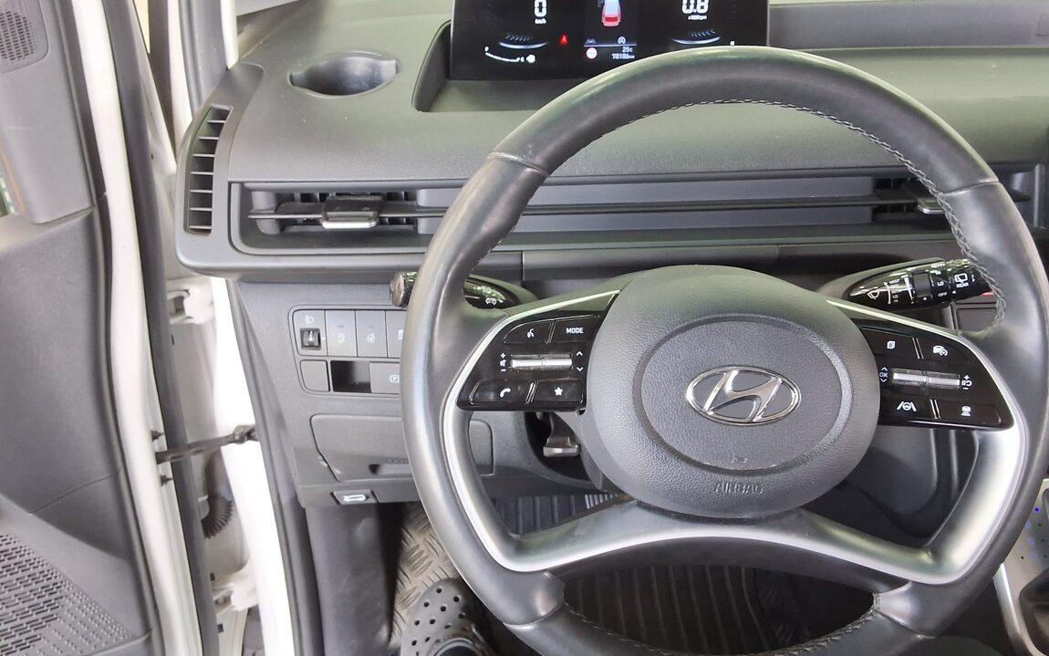 HYUNDAI STARIA 2.2 DIESEL TOURER 11-SEATER 2WD MODERN 2024 - zdjęcie 17