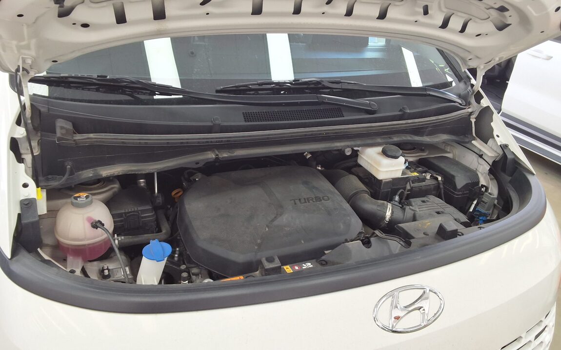 HYUNDAI STARIA 2.2 DIESEL TOURER 11-SEATER 2WD MODERN 2024 - zdjęcie 20