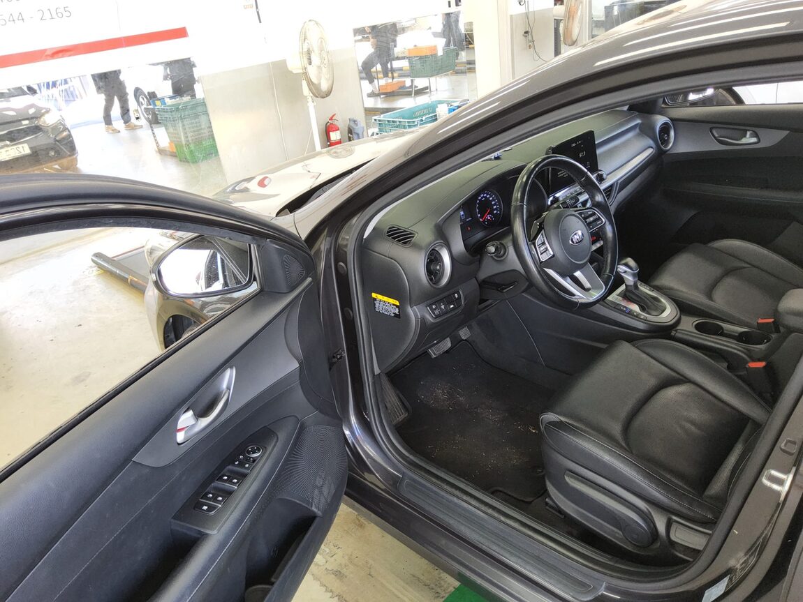 KIA ALL NEW K3 1.6 GASOLINE LUXURY 2020 - zdjęcie 10