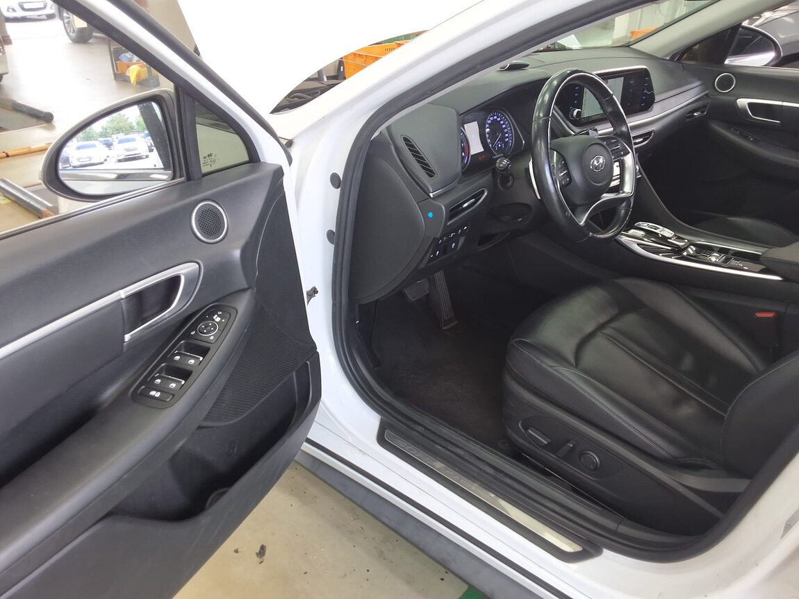 HYUNDAI SONATA (DN8) G2.0 PREMIUM 2021 - zdjęcie 11