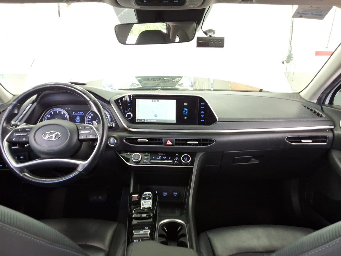 HYUNDAI SONATA (DN8) G2.0 PREMIUM 2021 - zdjęcie 12