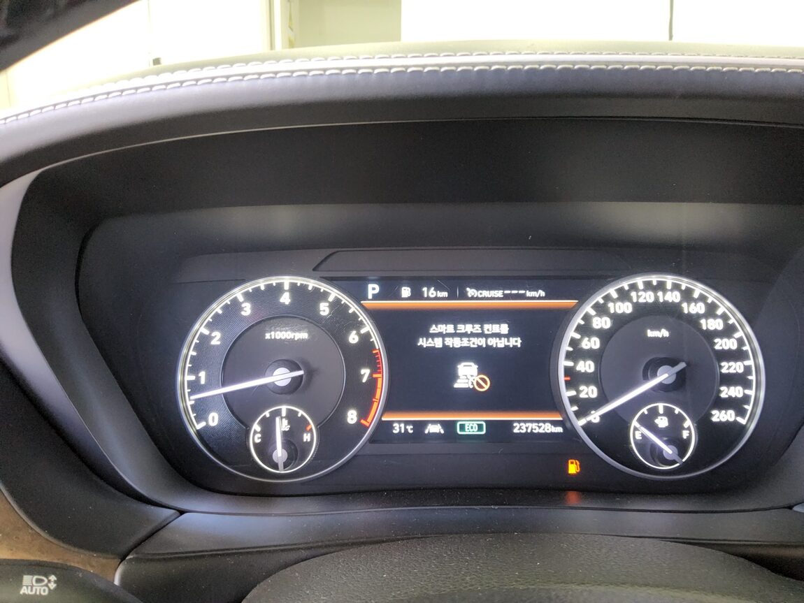 GENESIS G90 5.0 AWD PRESTIGE 2019 - zdjęcie 9