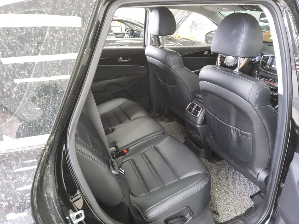 KIA THE NEW SORENTO DIESEL R2.2 2WD PRESTIGE NO.1 EDITION 2018 - zdjęcie 13