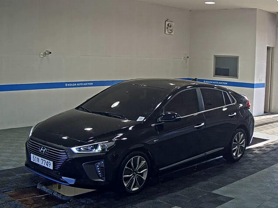 HYUNDAI IONIQ HYBRID Q 2019 - zdjęcie 2