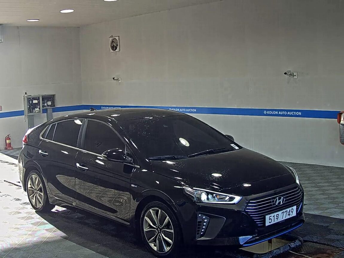HYUNDAI IONIQ HYBRID Q 2019 - zdjęcie 3