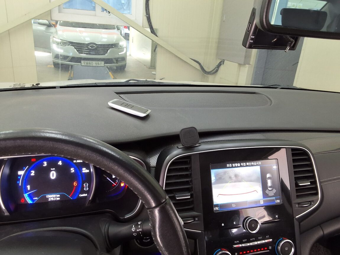 RENAULT (SAMSUNG) SM6 1.6 TCe LE 2016 - zdjęcie 25