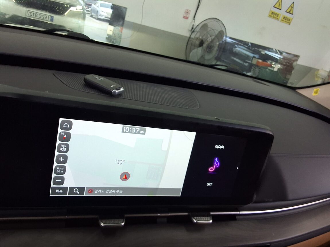 KIA NEW CARNIVAL (KA4) 7-SEATER DIESEL NOBLESSE OUTDOOR 2023 - zdjęcie 17