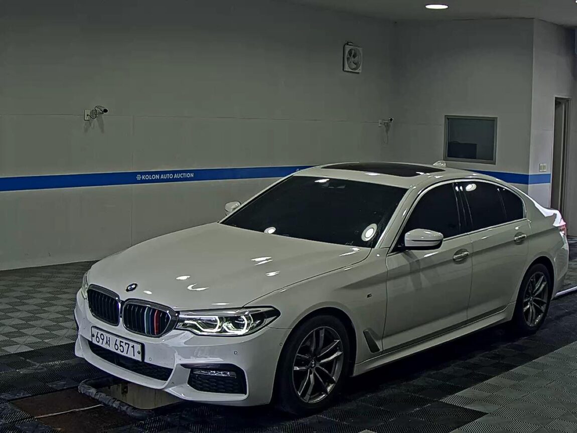 BMW 5 SERIES (7TH GEN) 520d M SPORT PACK PLUS 2018 - zdjęcie 2