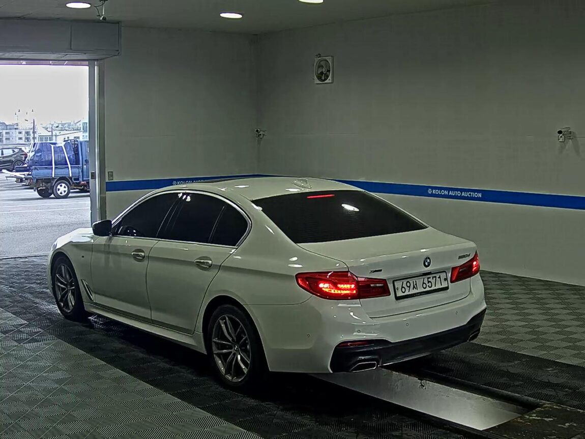 BMW 5 SERIES (7TH GEN) 520d M SPORT PACK PLUS 2018 - zdjęcie 6