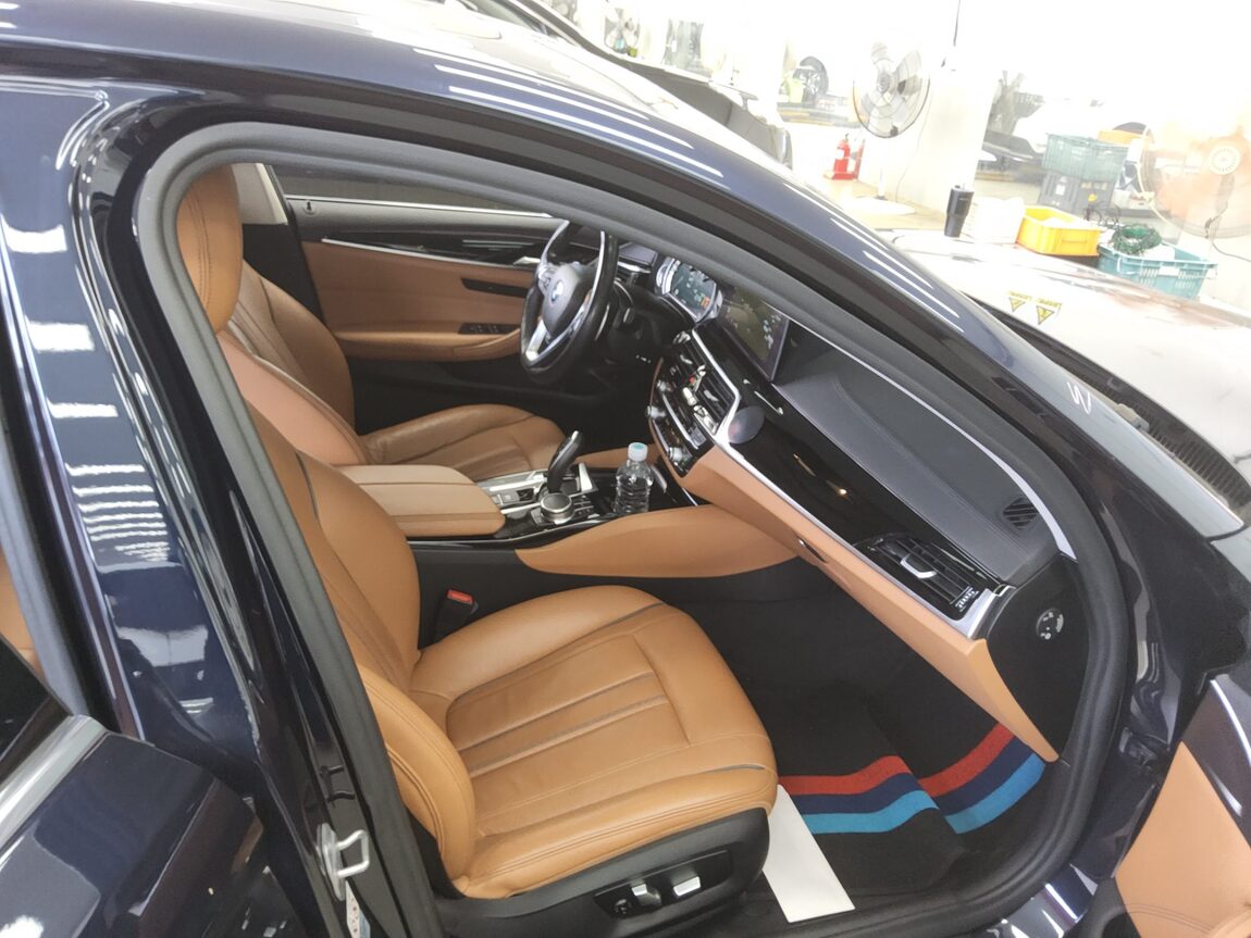 BMW 5 SERIES (7TH GEN) 520d LUXURY LINE SPECIAL 2018 - zdjęcie 14