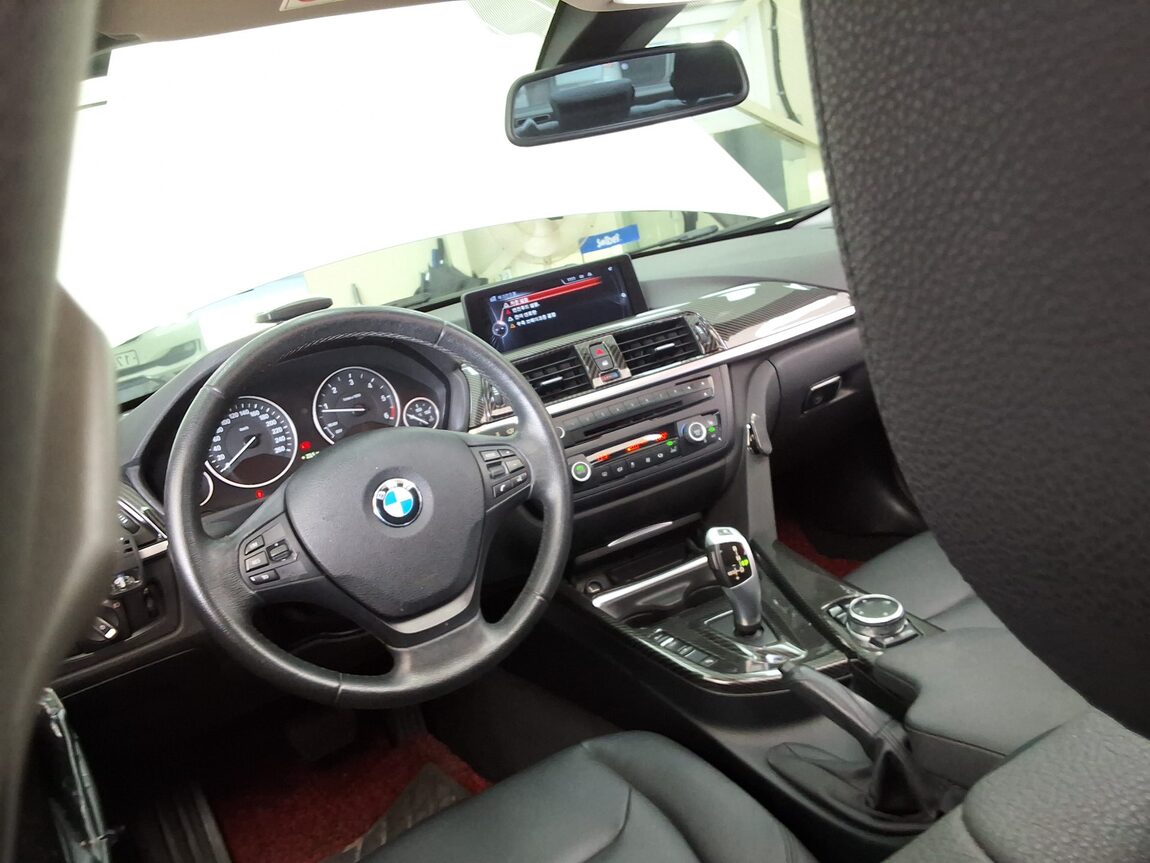 BMW 3 SERIES (6TH GEN) 320d 2014 - zdjęcie 12