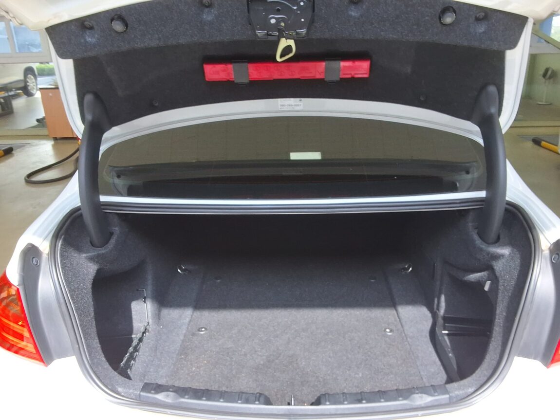 BMW 3 SERIES (6TH GEN) 320d 2014 - zdjęcie 16