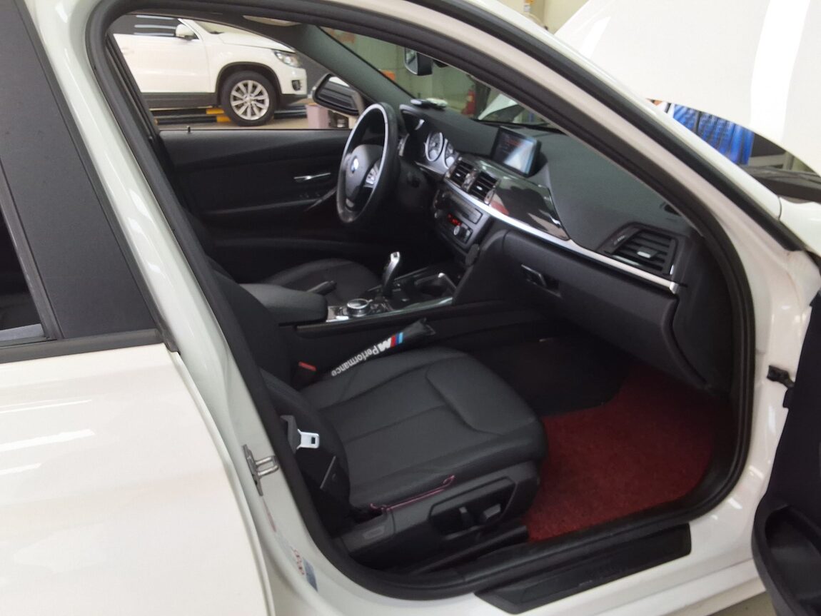 BMW 3 SERIES (6TH GEN) 320d 2014 - zdjęcie 15