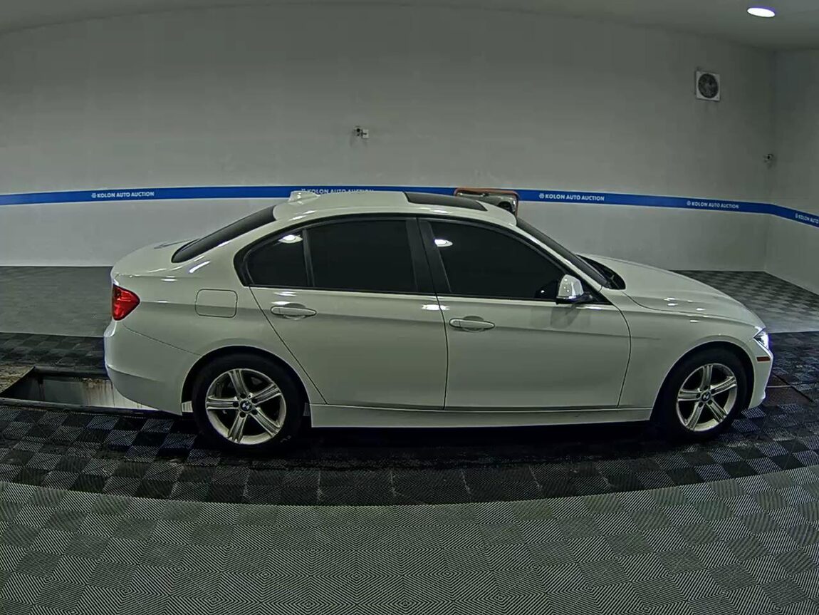 BMW 3 SERIES (6TH GEN) 320d 2014 - zdjęcie 4
