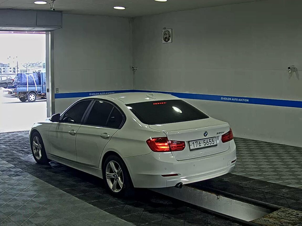 BMW 3 SERIES (6TH GEN) 320d 2014 - zdjęcie 6