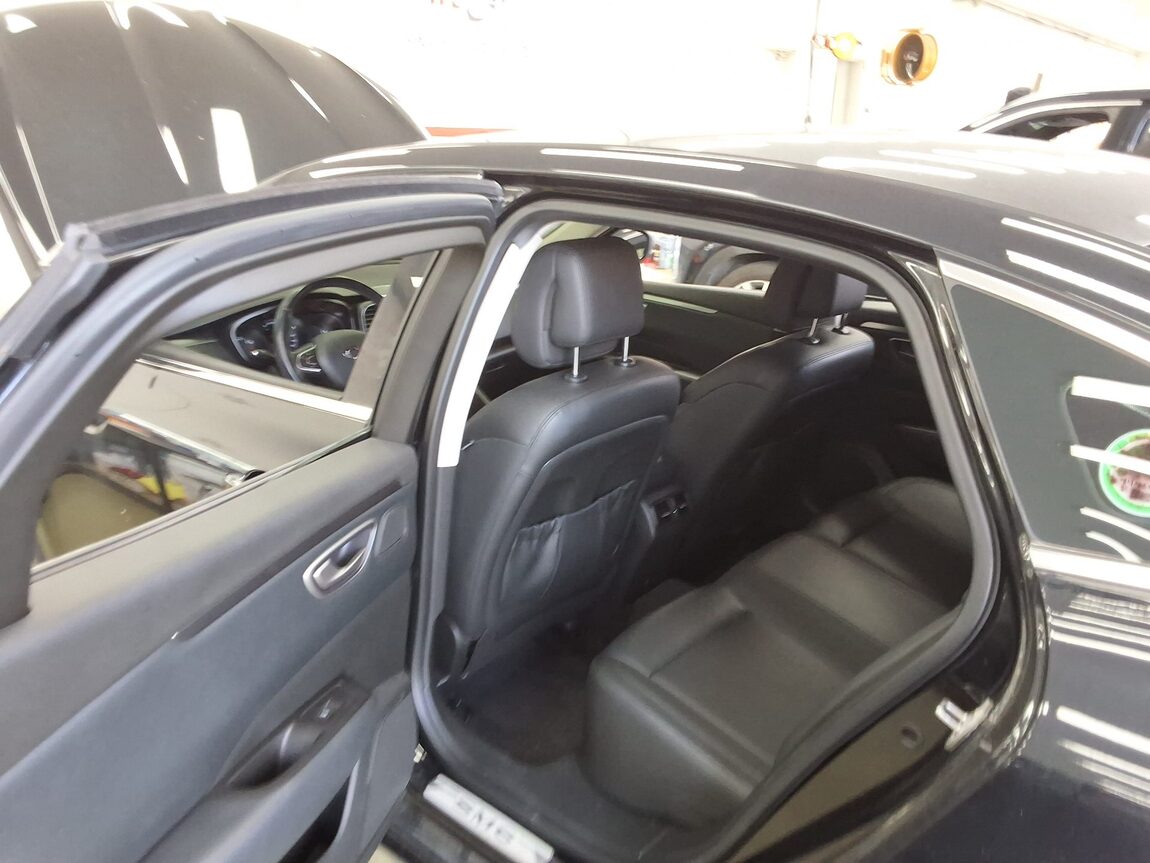 RENAULT (SAMSUNG) SM6 2.0 GDe SE 2017 - zdjęcie 12