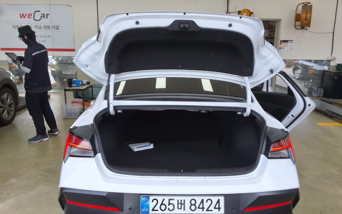 HYUNDAI THE NEW AVANTE (CN7) GASOLINE 1.6 INSPIRATION 2024 - zdjęcie 15