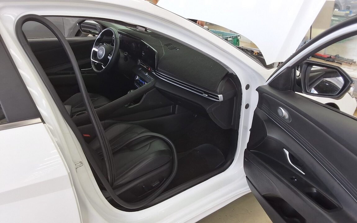 HYUNDAI THE NEW AVANTE (CN7) GASOLINE 1.6 INSPIRATION 2024 - zdjęcie 14