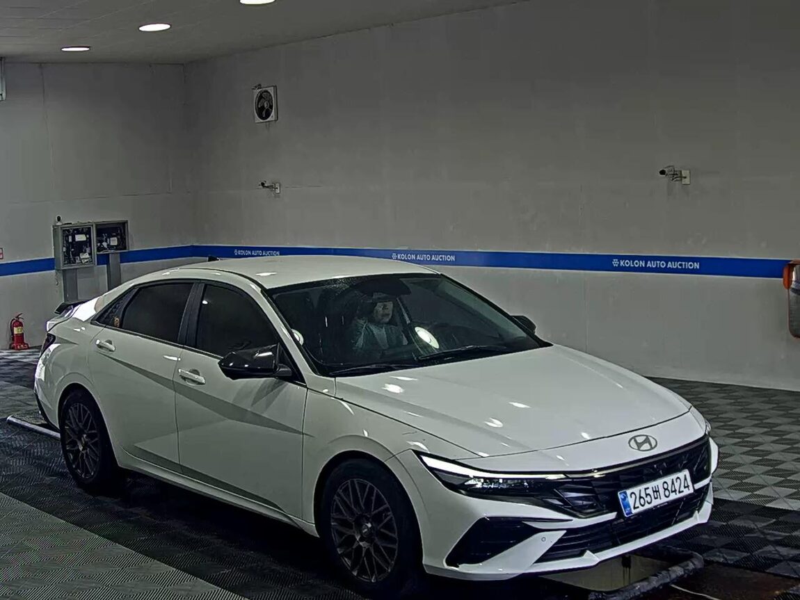 HYUNDAI THE NEW AVANTE (CN7) GASOLINE 1.6 INSPIRATION 2024 - zdjęcie 3