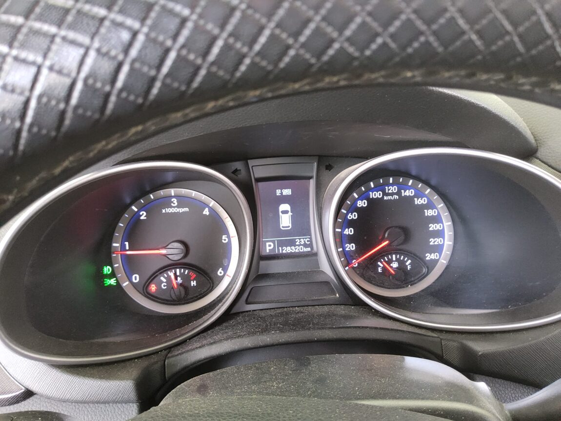 HYUNDAI SANTA FE (DM) DIESEL R2.0 4WD PREMIUM 2014 - zdjęcie 9