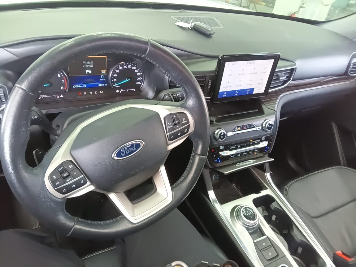 FORD EXPLORER (6TH GEN) 2.3 AWD LIMITED 2020 - zdjęcie 17