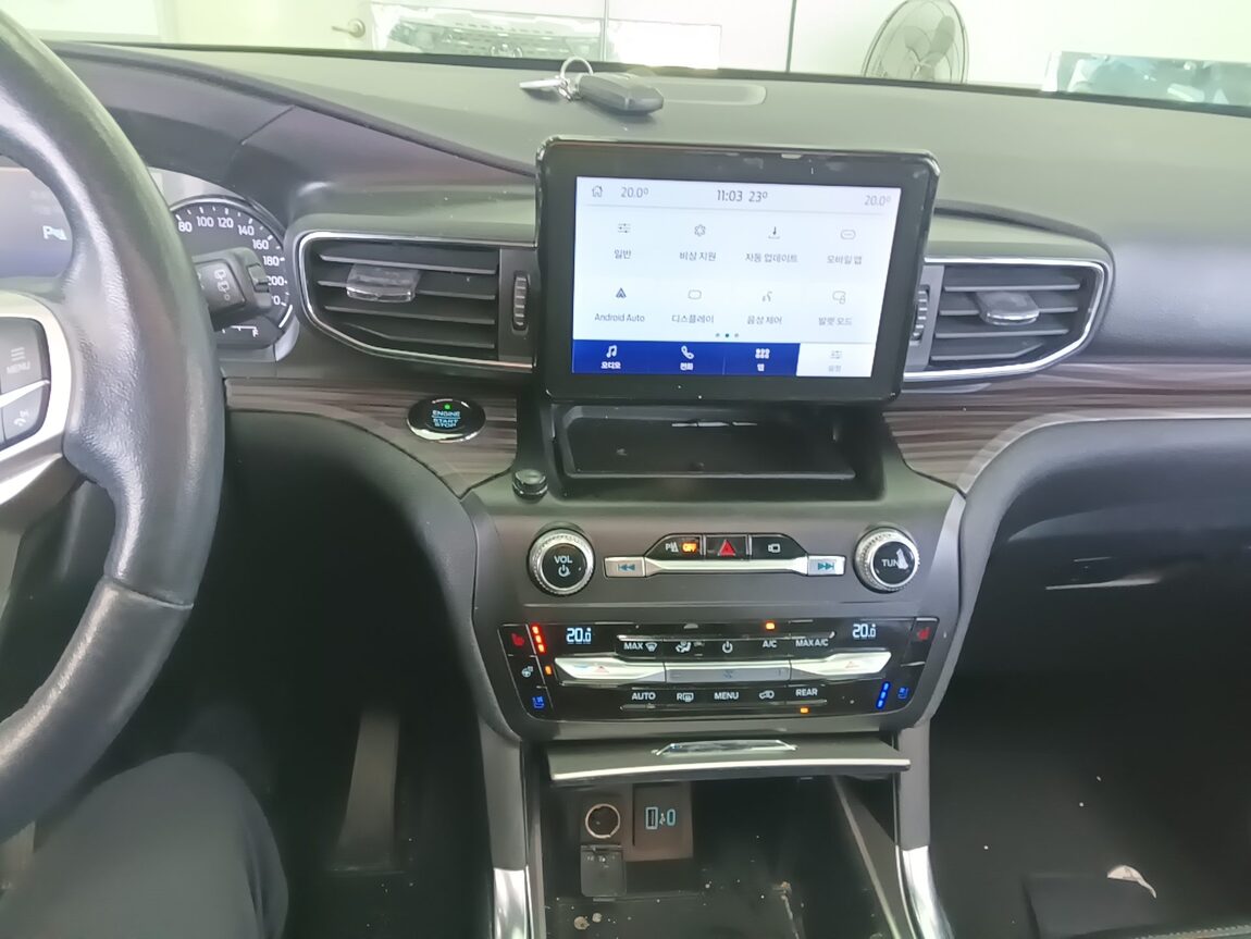 FORD EXPLORER (6TH GEN) 2.3 AWD LIMITED 2020 - zdjęcie 18