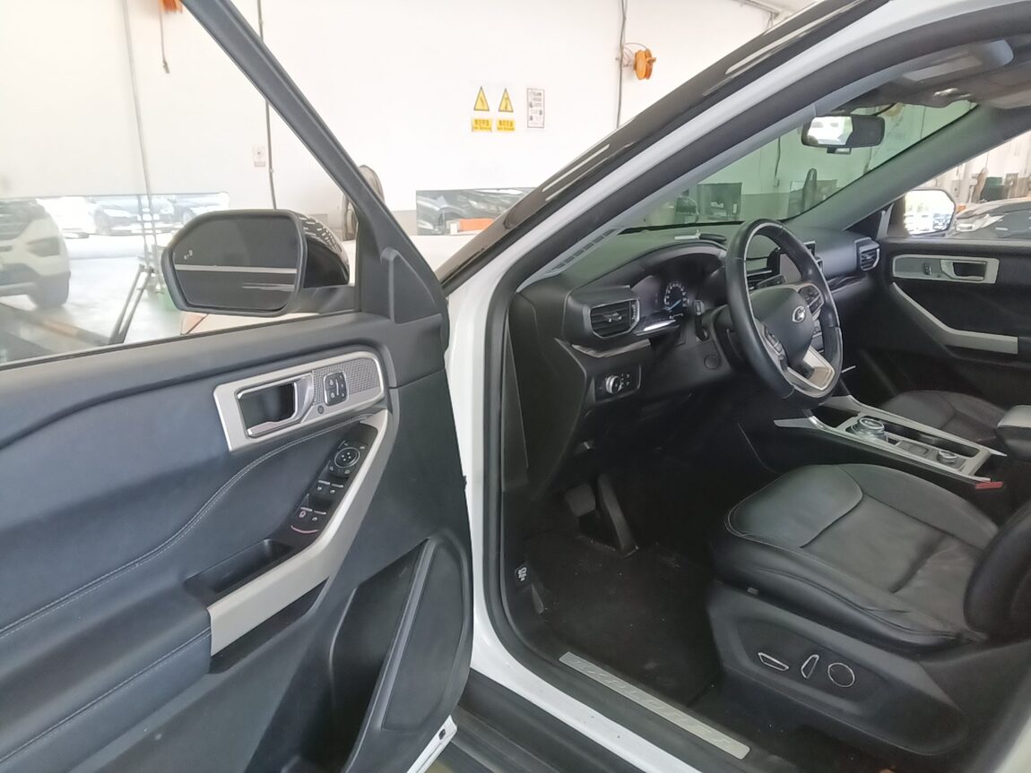 FORD EXPLORER (6TH GEN) 2.3 AWD LIMITED 2020 - zdjęcie 10