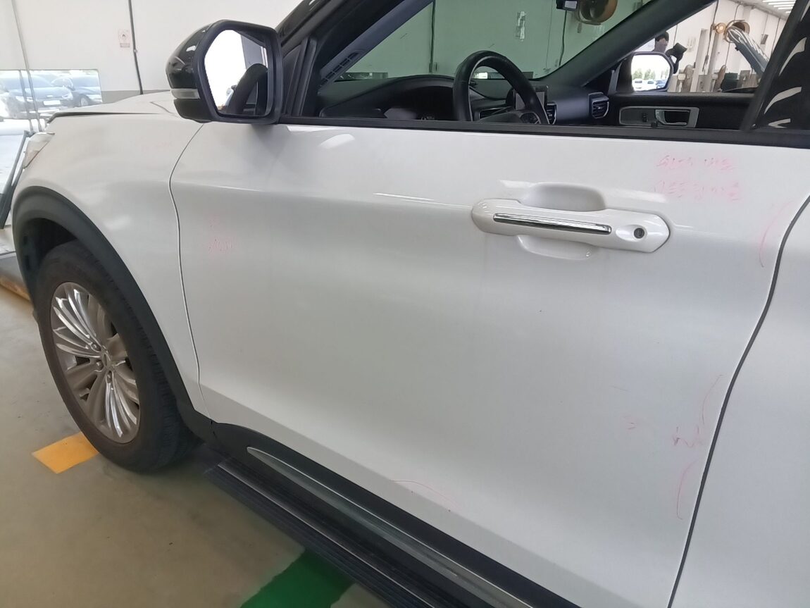 FORD EXPLORER (6TH GEN) 2.3 AWD LIMITED 2020 - zdjęcie 32
